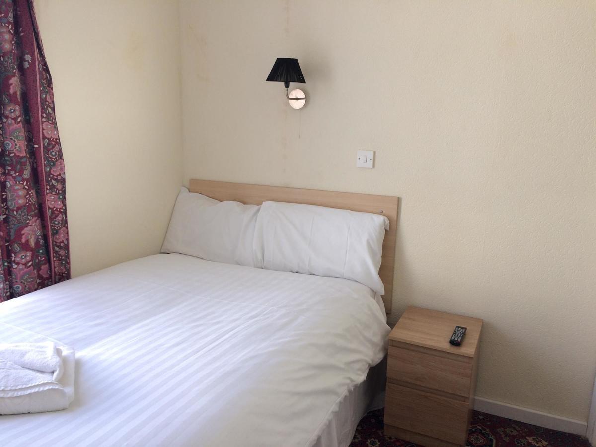 Bed & Breakfast Lockyer House 2*