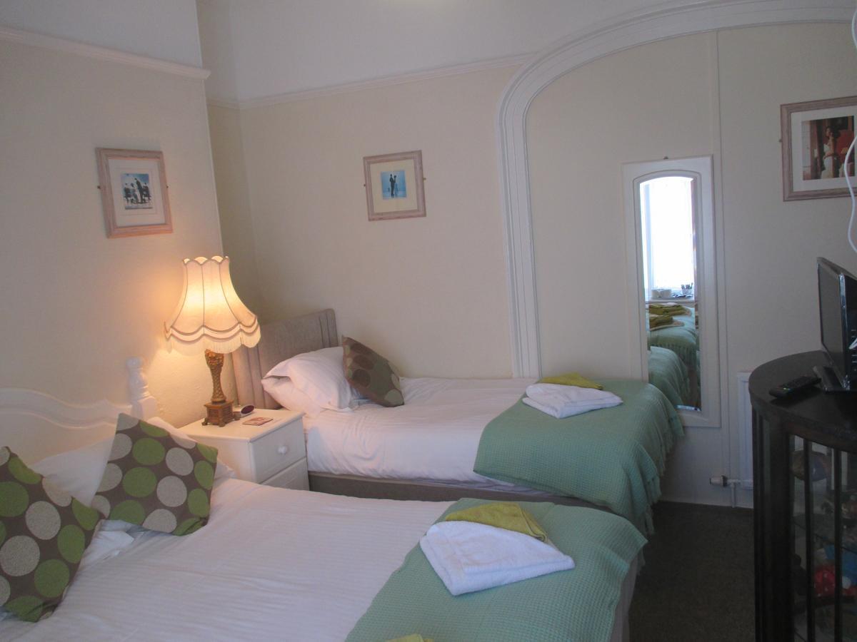 Caledonia Guest house