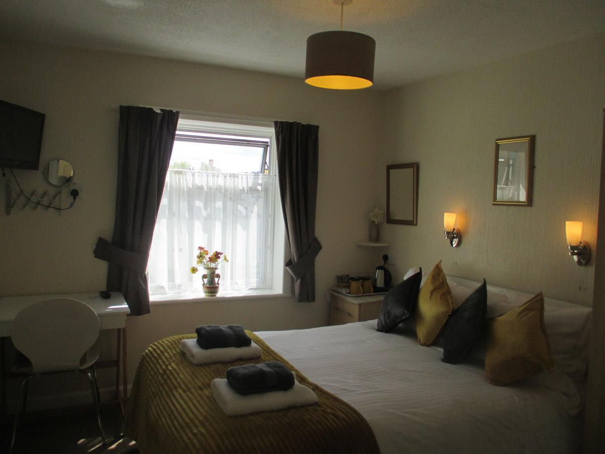 Caledonia Guest house Plymouth