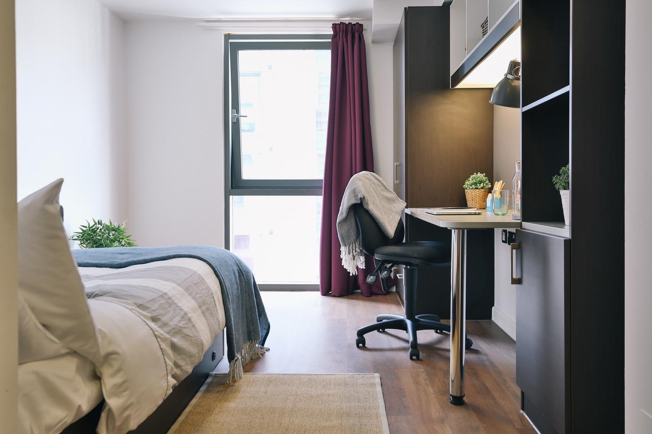 Apartment Hashtag *