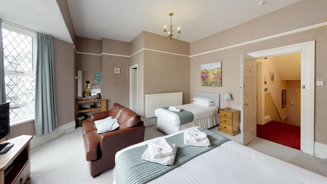 The Tudor Guest house 3*