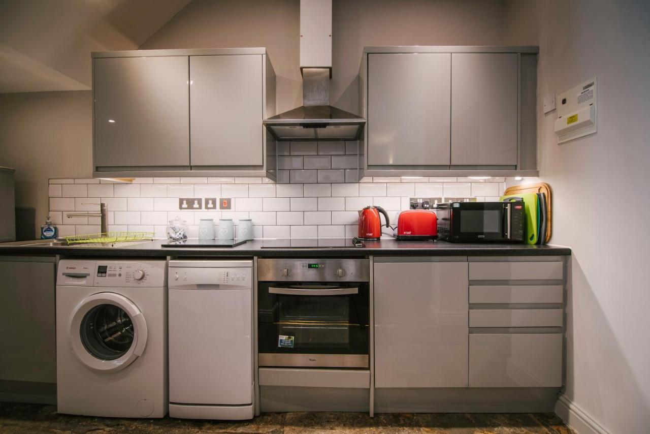 Brownlow Apartment *