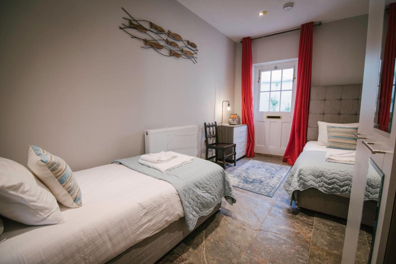 Brownlow Apartment *