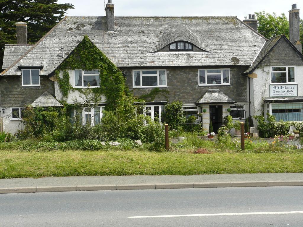 The Millstones Country & Restaurant *