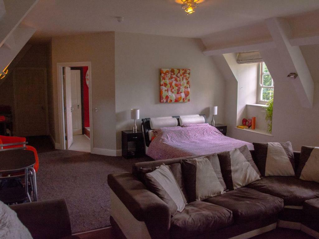 A Stunning Private In A Beautiful Heritage Mansion Apartment