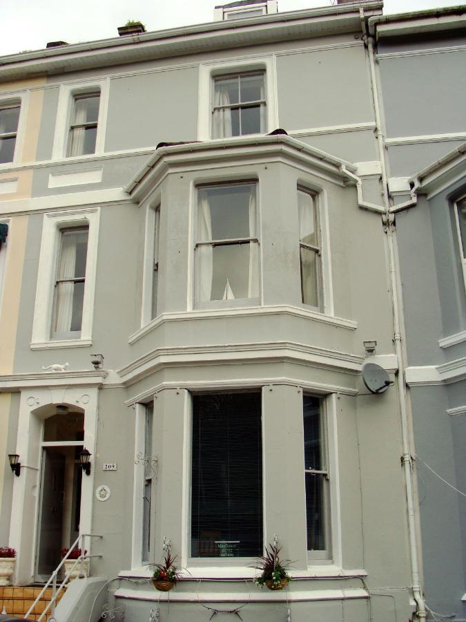 Mayflower Bed & Breakfast *