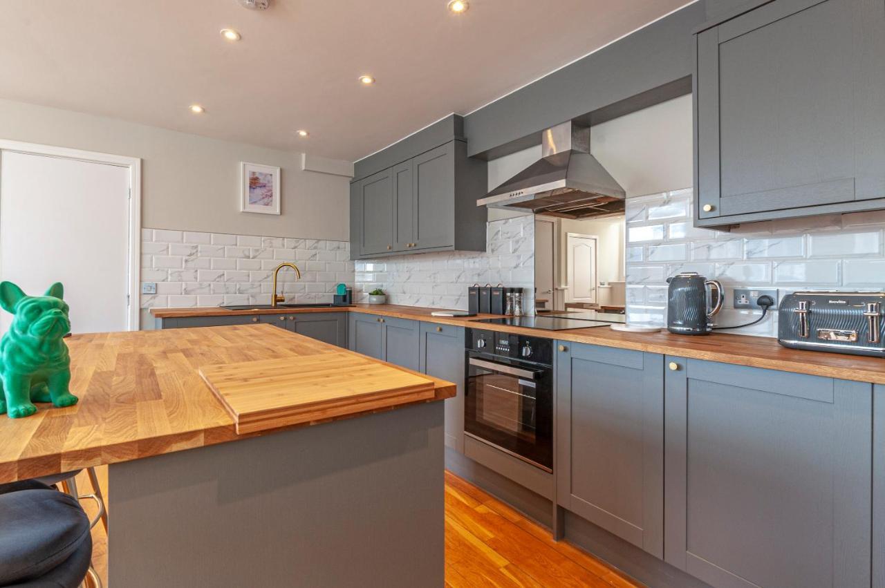 Apartment Airstay Premium Plymouth